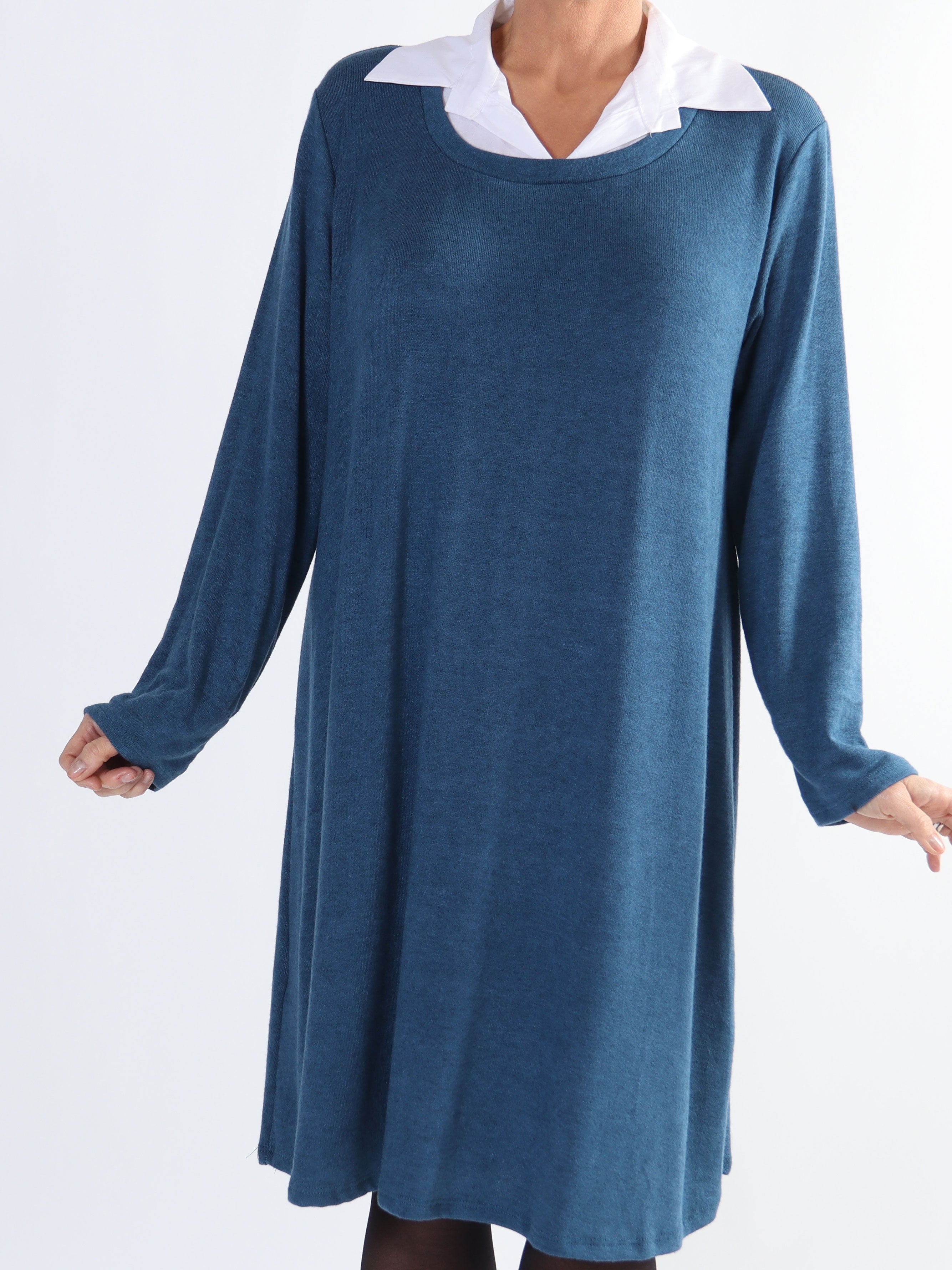 Rita Long - Härlig mjuk plus size klänning med vit skjortkrage